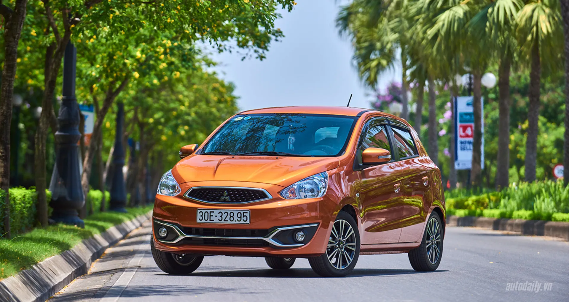 xe-so-tu-dong-anh-them-1 Xe số tự động Mitsubishi Mirage