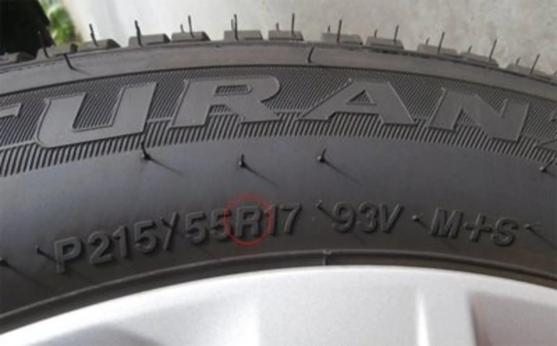 ý nghĩa của những dãy số in trên lốp xe 3 Cách đọc thông số trên lốp xe ô tô